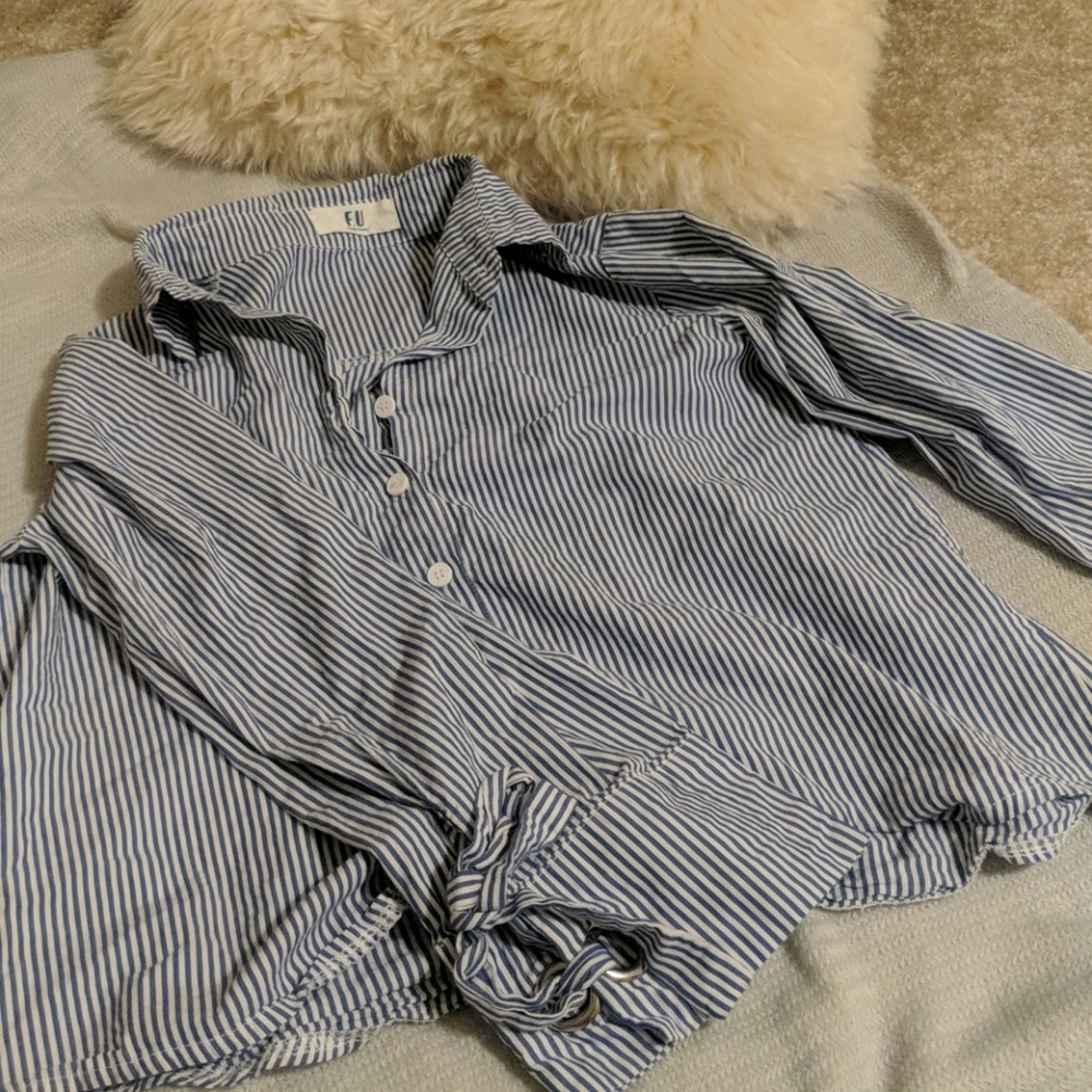 Button down top - Picture 3 of 3